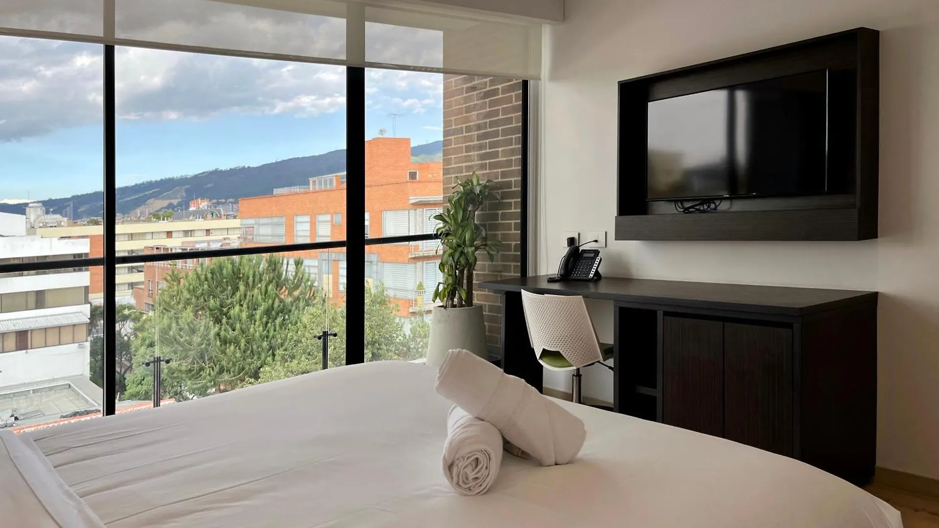 Luhho Indulgence In San Patricio Apartment Bogota