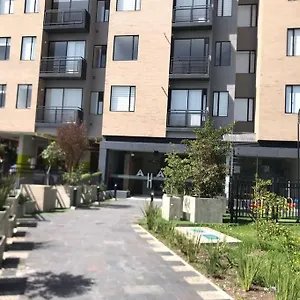 Confortable Apto 10 Min Del Aeropuerto Parq Gratis Apartamento