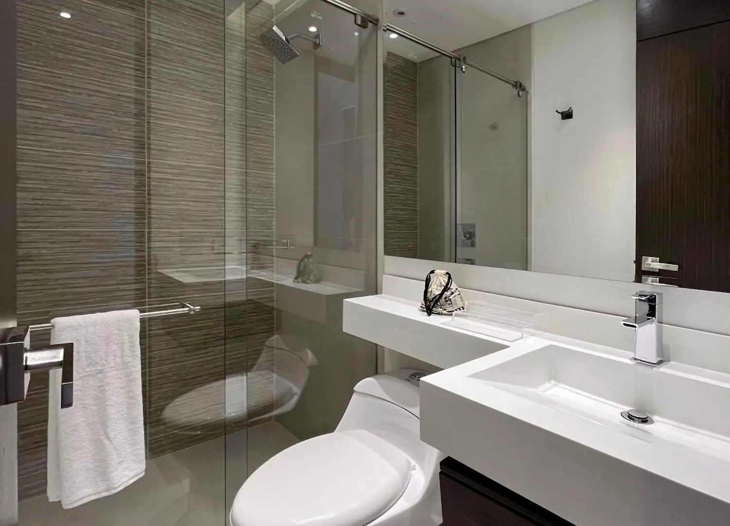 Luhho Indulgence In San Patricio Apartment Bogota